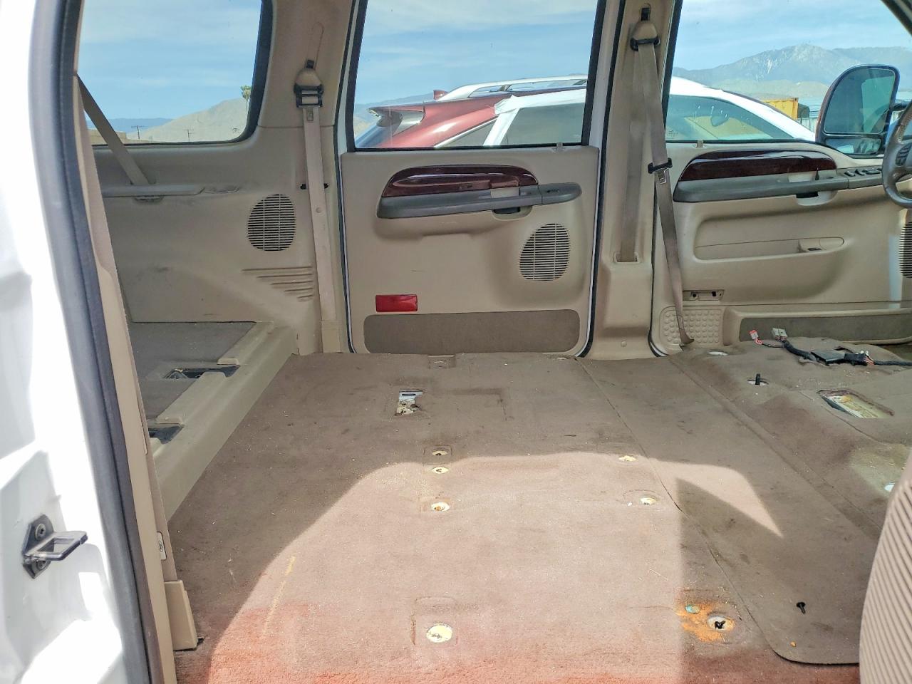 2004 Ford Excursion VIN 1FMNU44P84EA16976 photo 11