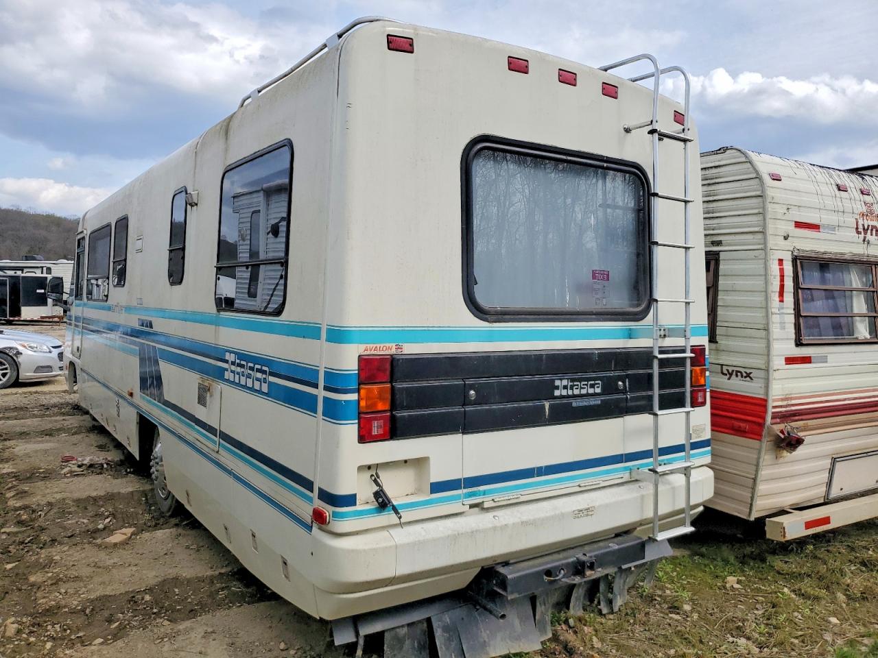 1992 WINNEBAGO Itasca VIN 1GBKP37N3M3312376 photo 3