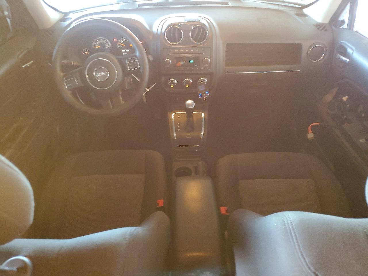 2014 Jeep Patriot VIN 1C4NJPBA5ED640738 photo 8
