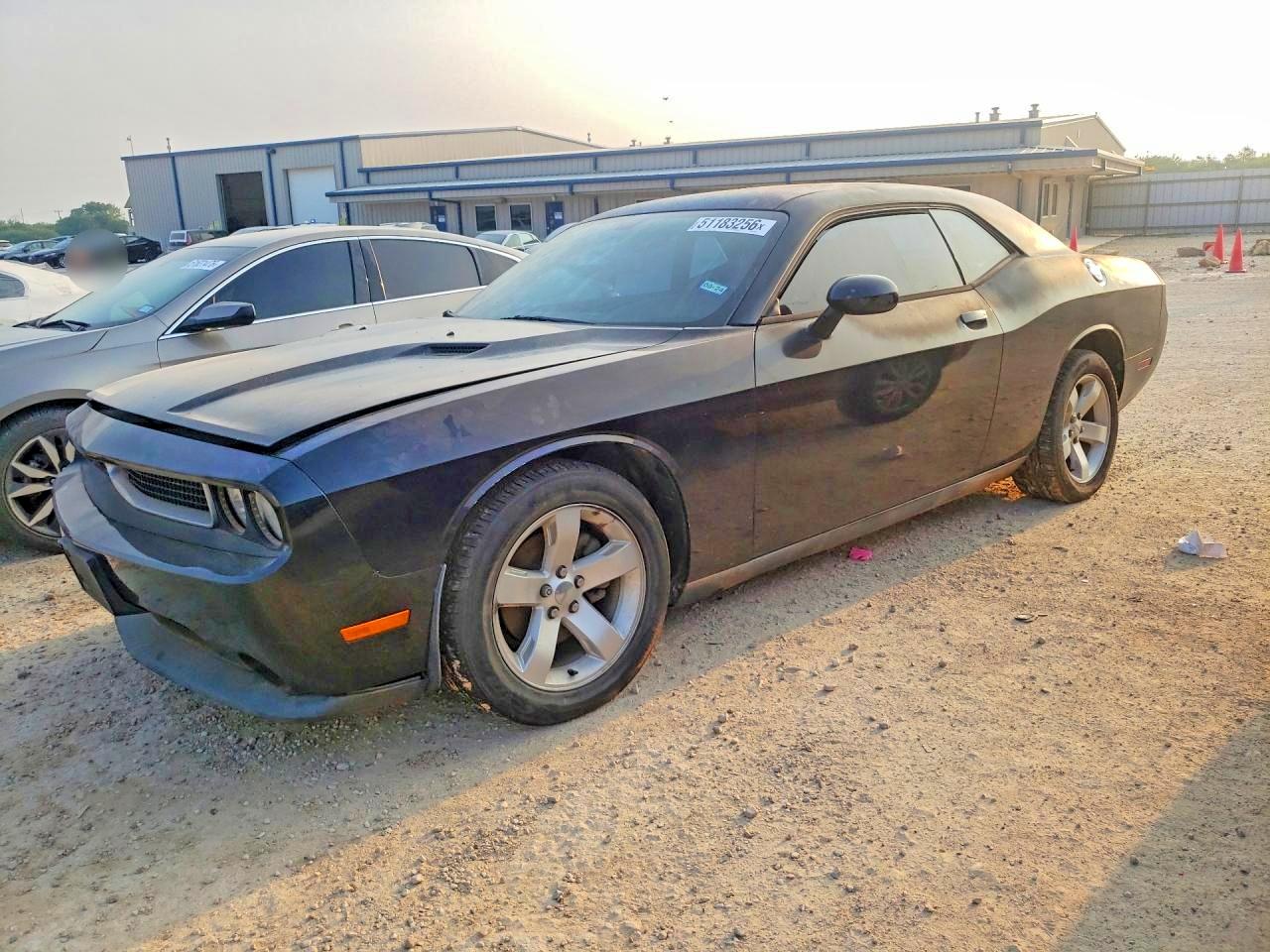 2011 Dodge Challenger VIN 2B3CJ4DG1BH524685 photo 1