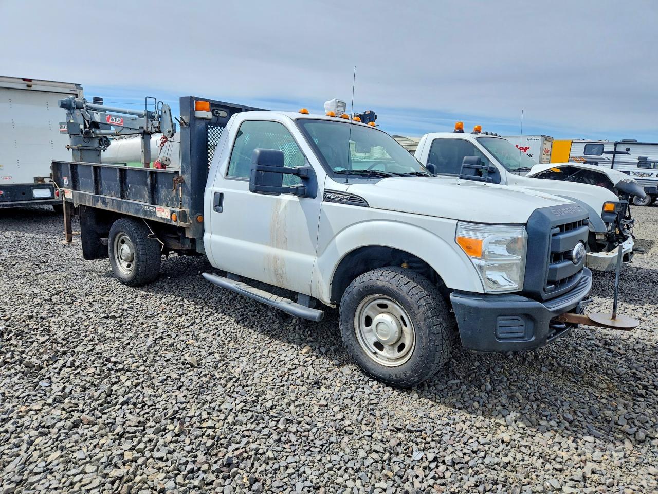 2011 Ford F350 VIN 1FDRF3E61BEA30937 photo 4