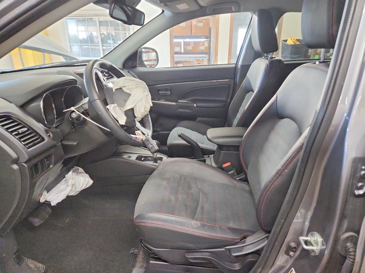 2025 Mitsubishi Outlander VIN JA4ARUAU2SU006956 photo 7