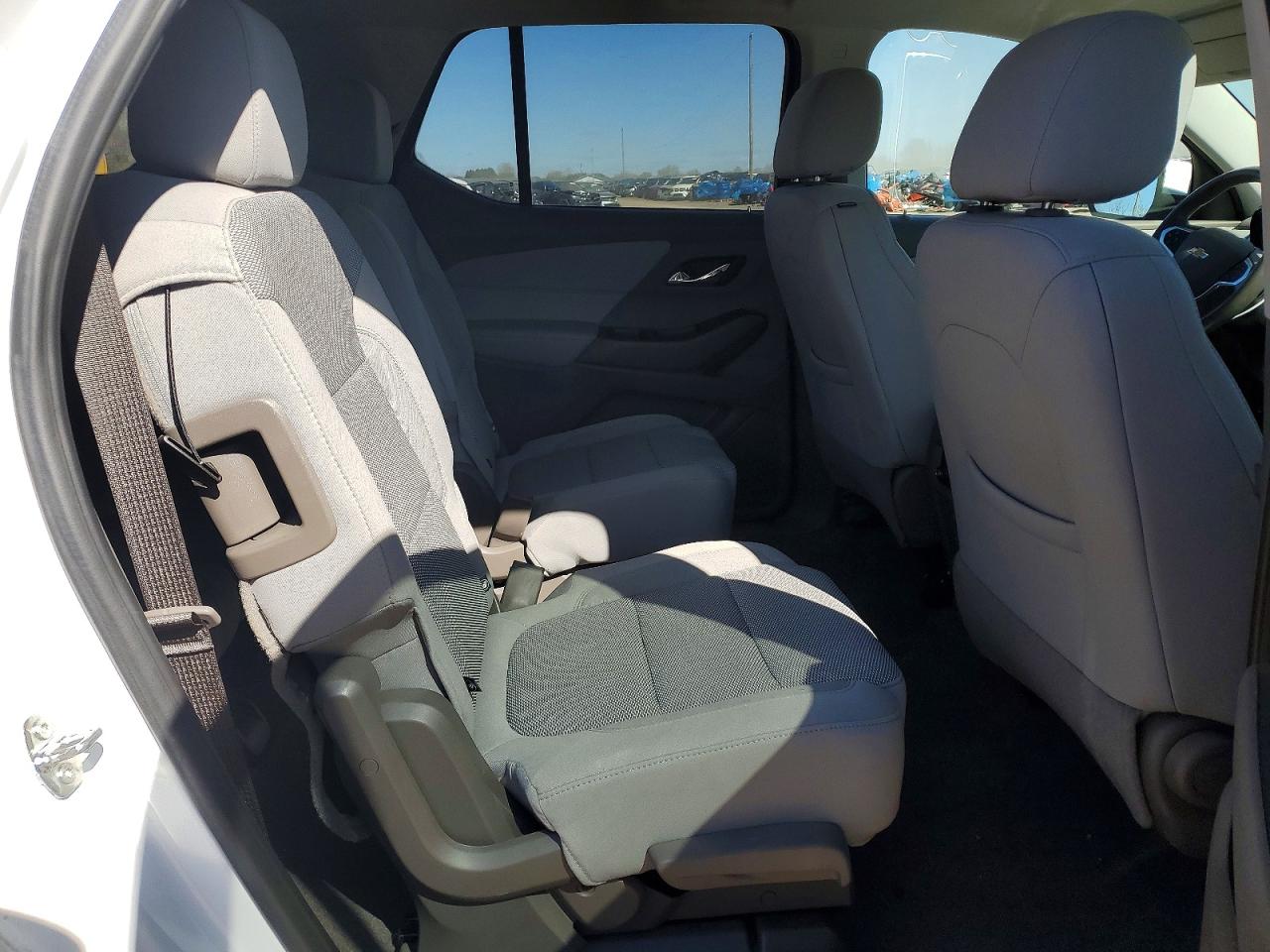 2020 Chevrolet Traverse VIN 1GNERGKW9LJ158428 photo 11