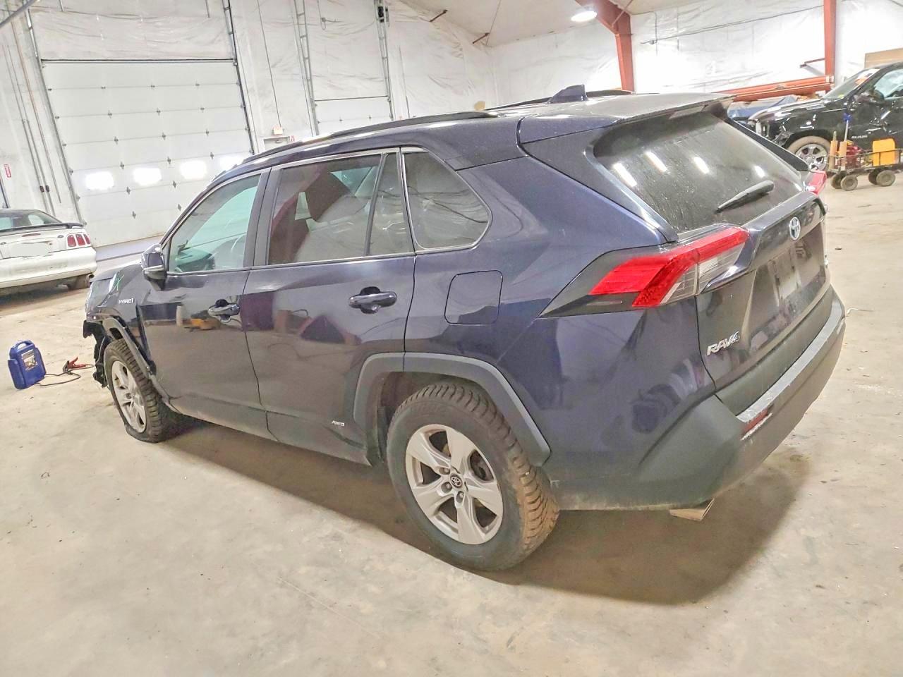 2020 Toyota Rav4 VIN 2T3RWRFV0LW090313 photo 2