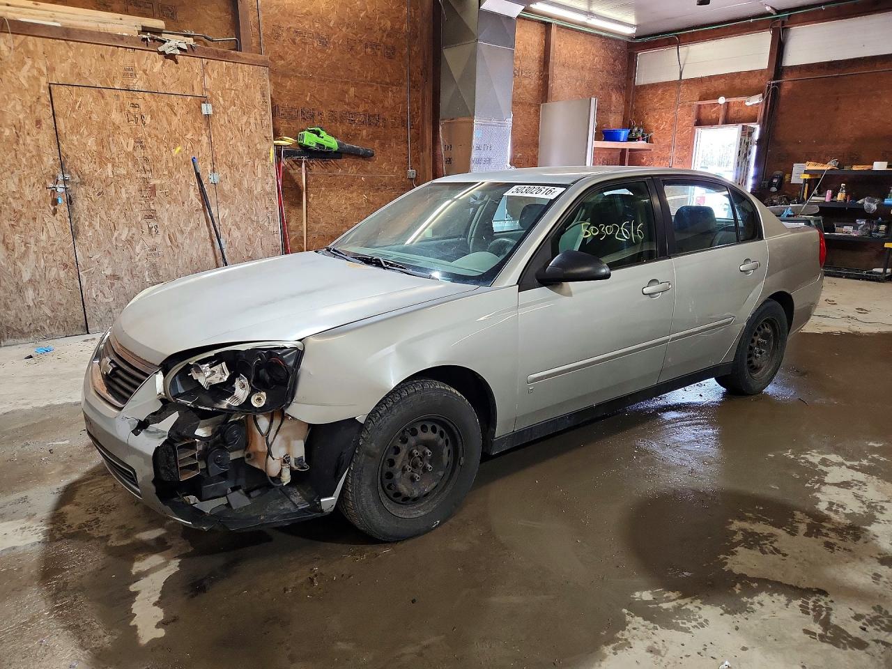 2008 Chevrolet Malibu VIN 1G1ZS58F08F142888 photo 1