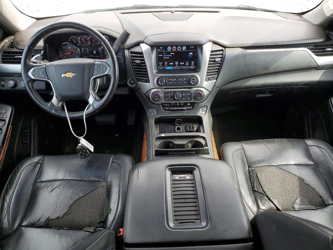 2018 Chevrolet Suburban VIN 1GNSKJKC3JR195550 photo 8