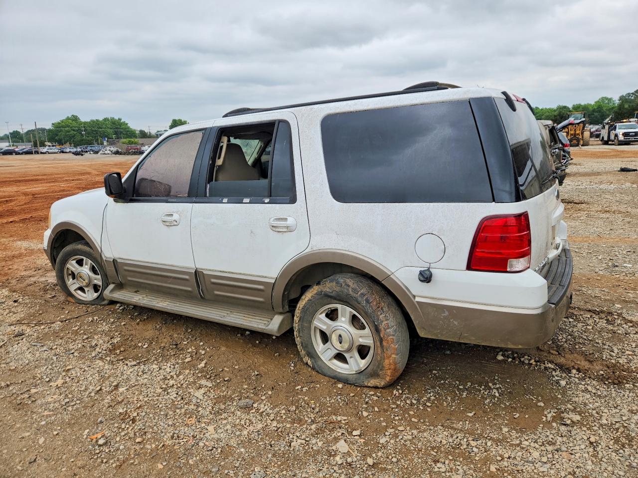 2003 Ford Expedition VIN 1FMRU17W33LC04009 photo 2