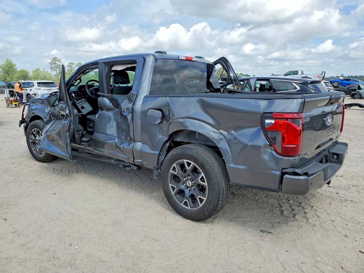 2025 Ford F150 VIN 1FTEW2KP9SKD26817 photo 2