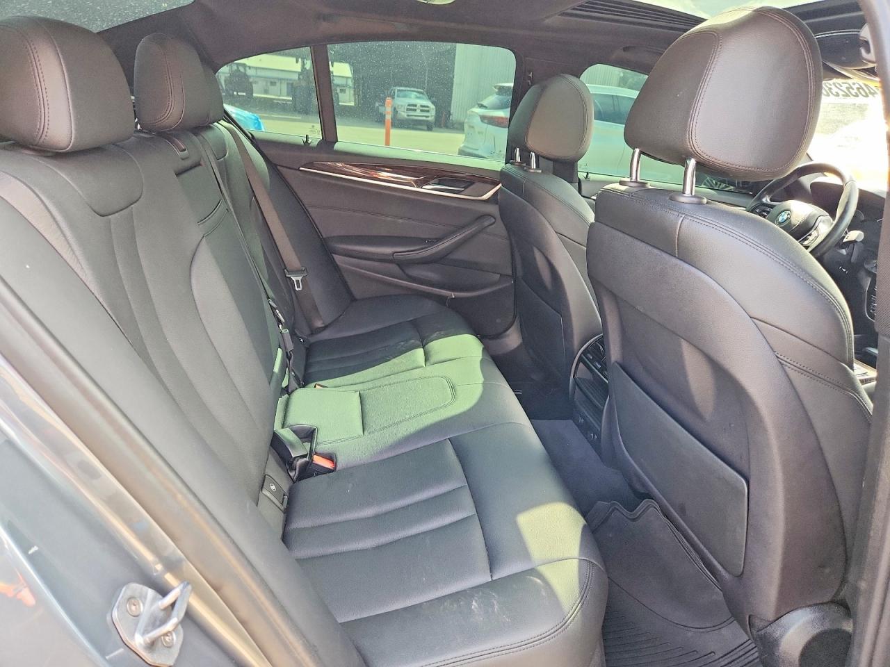 2019 BMW 5 series VIN WBAJA9C57KB388474 photo 10