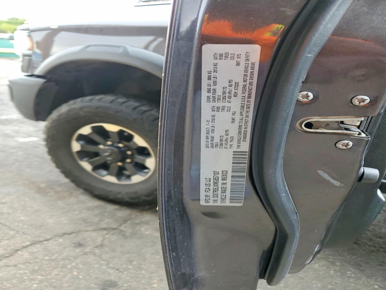 2021 Ram 2500 VIN 3C6TR5EJXMG657107 photo 12