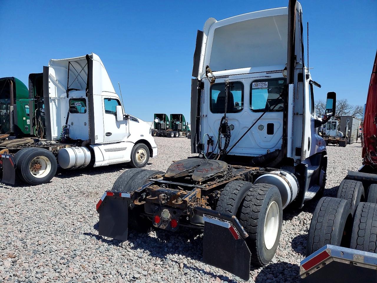 2016 FREIGHTLINER All other VIN 1FUBGEDV9HLHL6948 photo 4