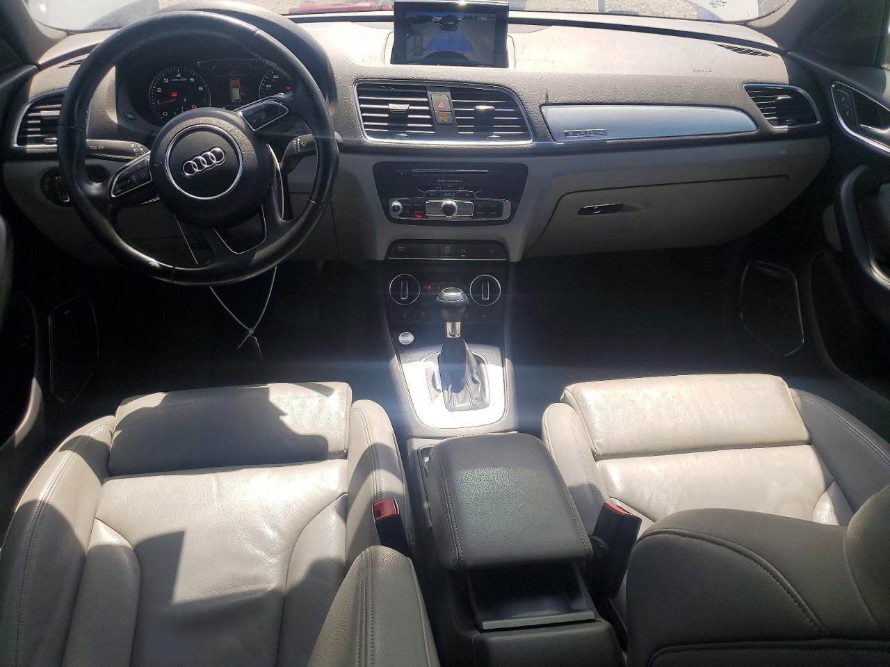 2016 Audi Q3 VIN WA1GFCFSXGR004015 photo 8