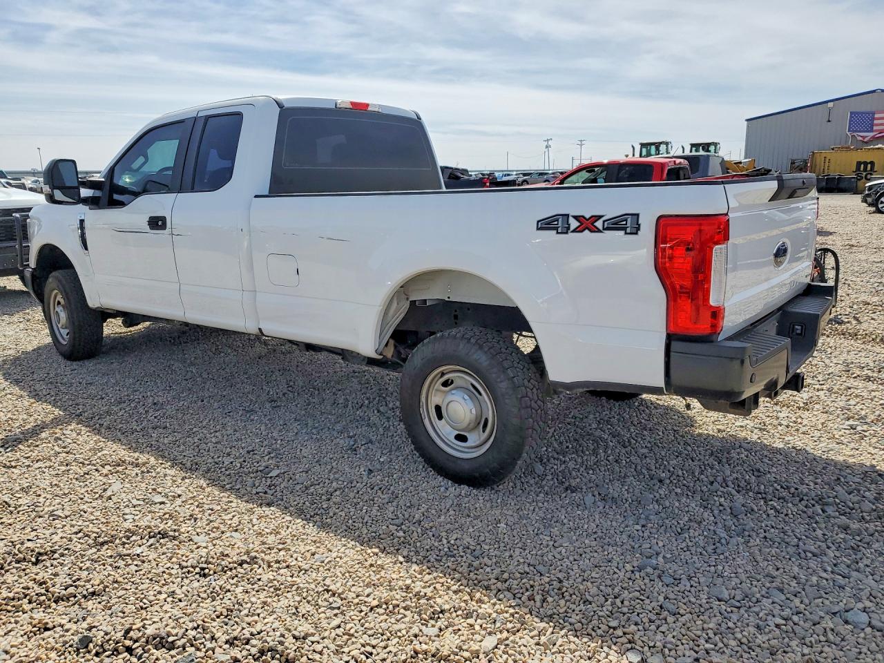 2019 Ford F250 VIN 1FT7X2B61KEC09759 photo 2