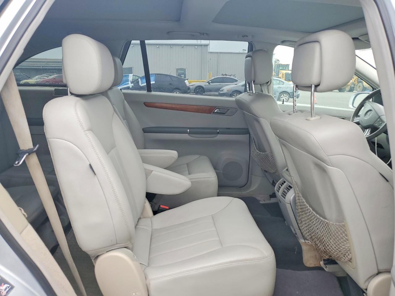 2007 MERCEDES-BENZ R-class VIN 4JGCB65E97A048255 photo 11