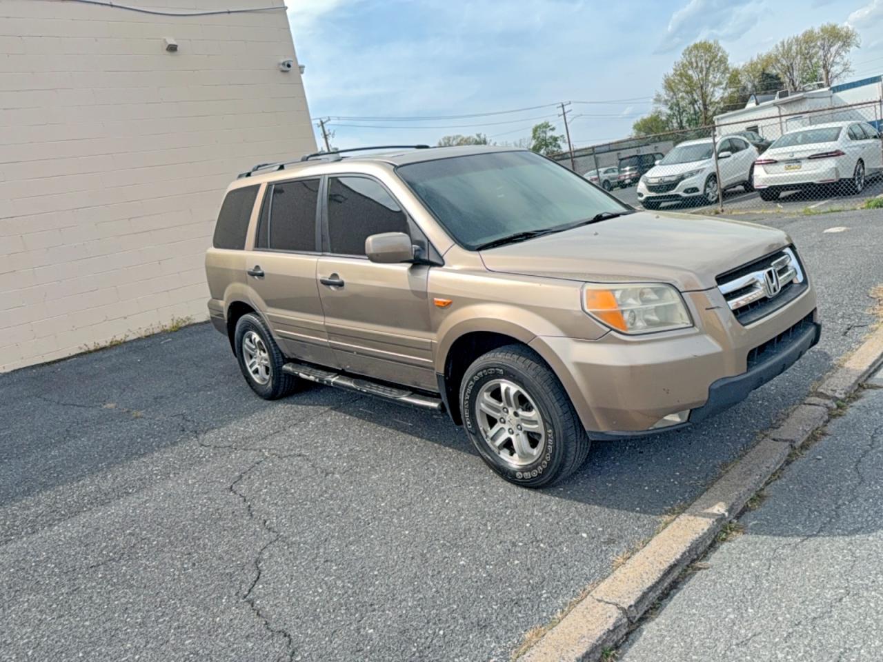 2003 HONDA Pilot VIN 2HKYF18553H600995 photo 1