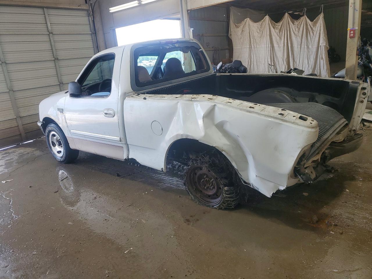 1998 Ford F150 VIN 1FTZF17W8WNB36569 photo 2
