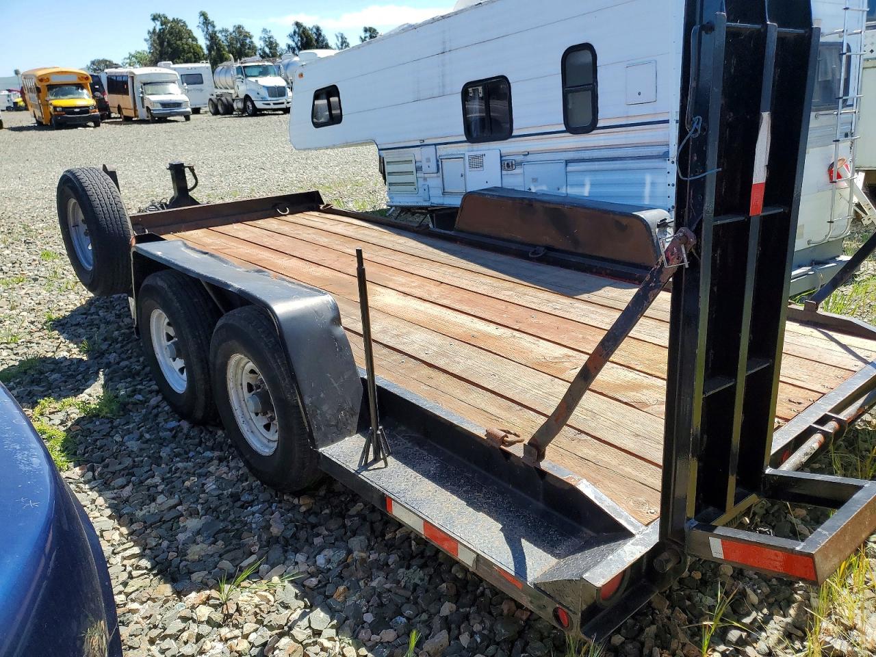 2012 UTILITY All models VIN 1M9BE1623CL516393 photo 3