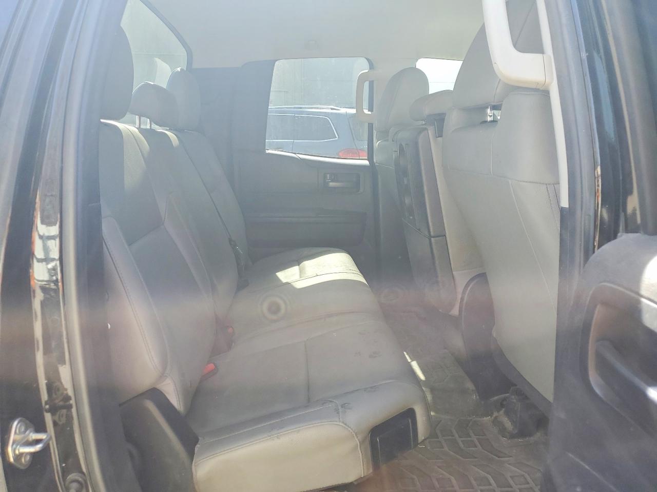 2019 Toyota Tundra VIN 5TFUM5F12KX083914 photo 10