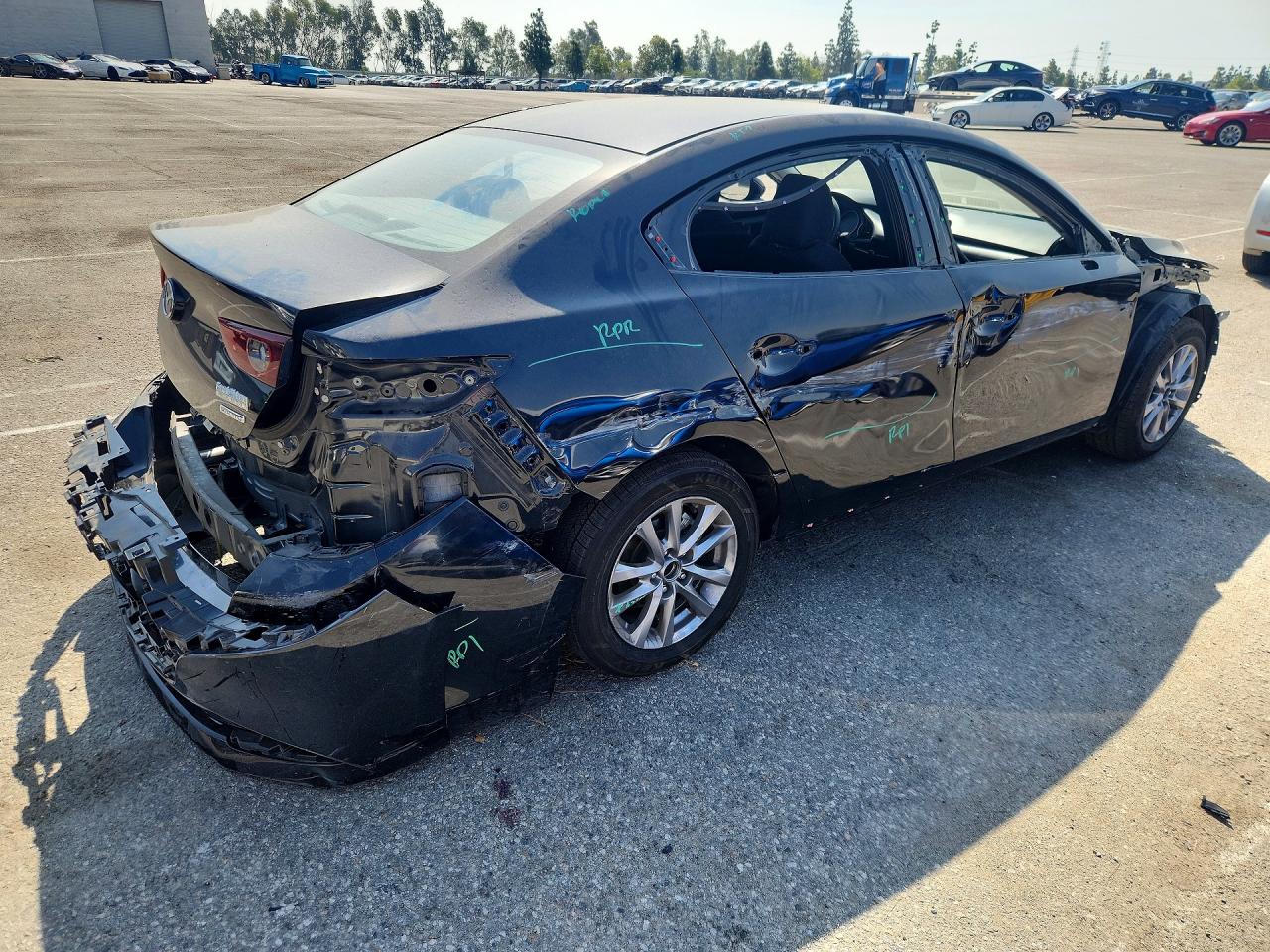 2022 Mazda 3 VIN JM1BPAA7XN1507379 photo 3