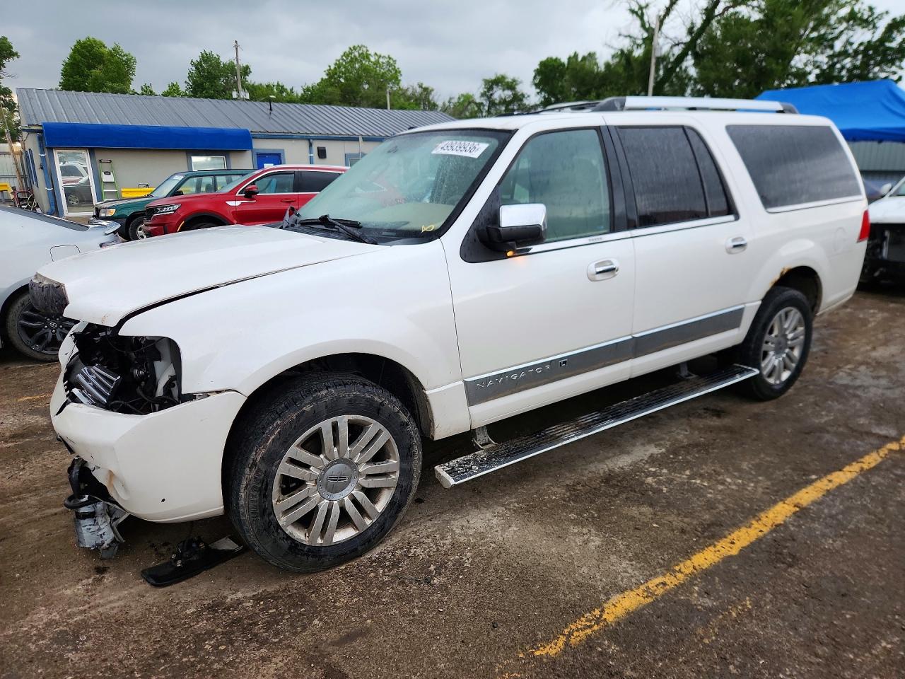 2013 Lincoln Navigator VIN 5LMJJ3J55DEL08991 photo 1