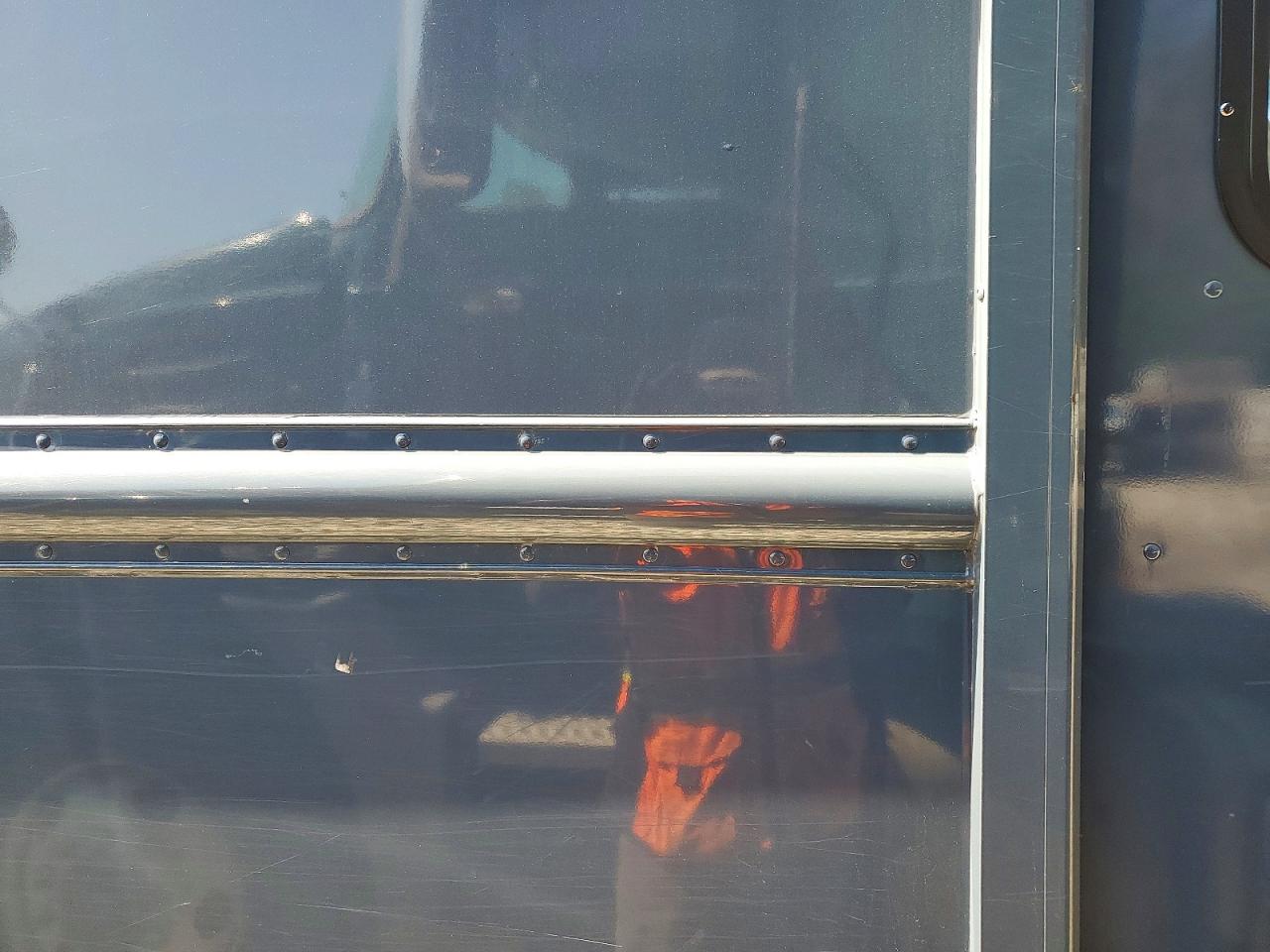 2021 FREIGHTLINER All other VIN 4UZAC2EA5MCMN0011 photo 11