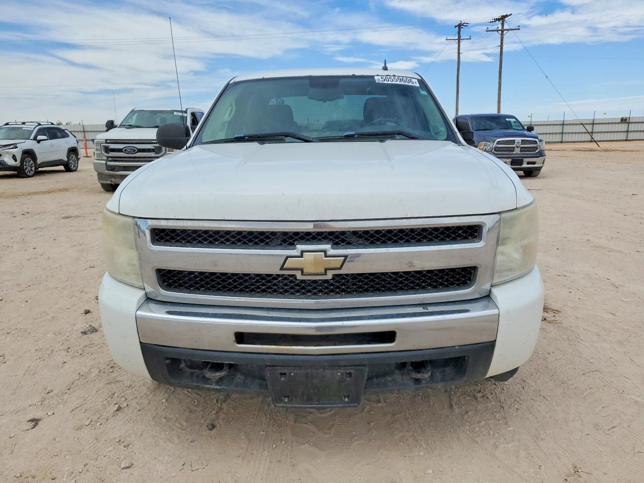 2011 Chevrolet Silverado VIN 3GCPKSE38BG164523 photo 5