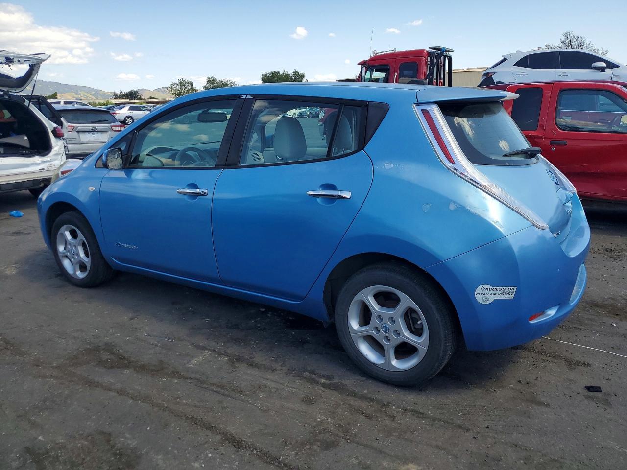 2011 Nissan Leaf VIN JN1AZ0CP5BT000910 photo 2
