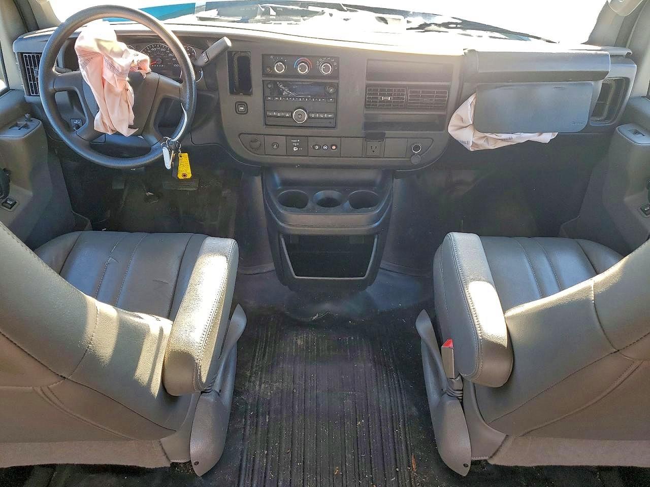 2022 CHEV Express VIN 1GCWGBFP5N1186805 photo 8