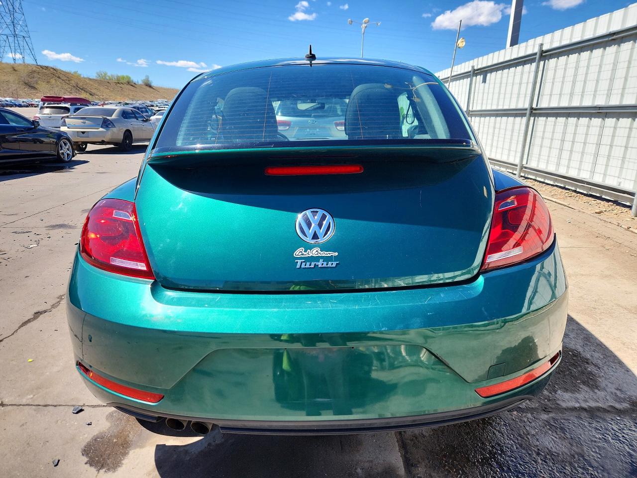 2017 Volkswagen Beetle VIN 3VWF17AT8HM609867 photo 6
