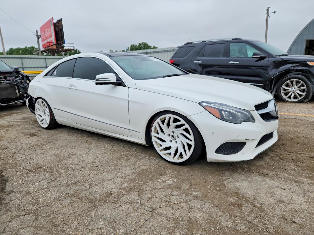 2014 Mercedes-Benz E-class VIN WDDKJ5KB9EF255497 photo 4