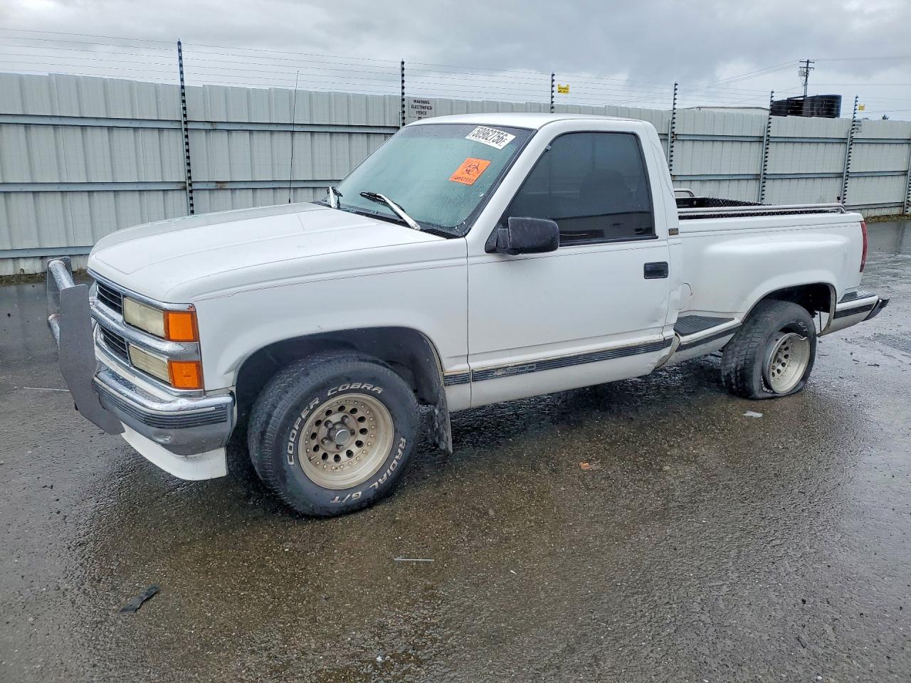 1996 CHEV Gmt VIN 1GCEC14R1TZ111233 photo 1
