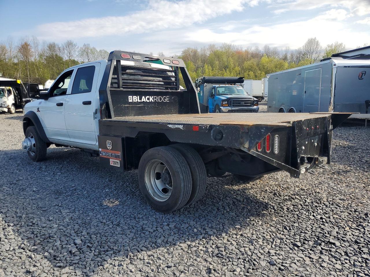 2024 Ram 4500 VIN 3C7WRLEL3RG280061 photo 2