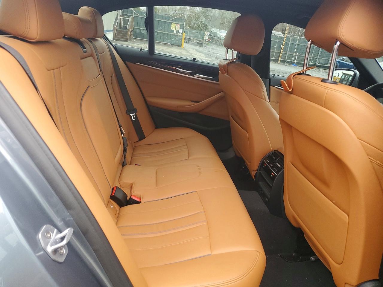 2019 BMW 5 series VIN WBAJB1C56KB376282 photo 10