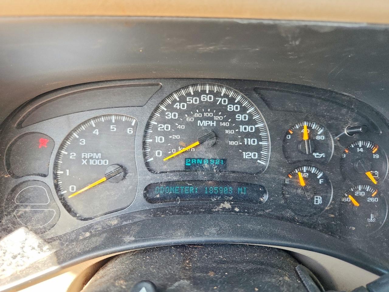 2005 GMC Yukon VIN 1GKEK13T55J161994 photo 9