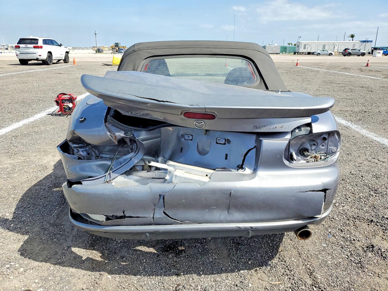 2004 Mazda Mx5 VIN JM1NB354X40409772 photo 6