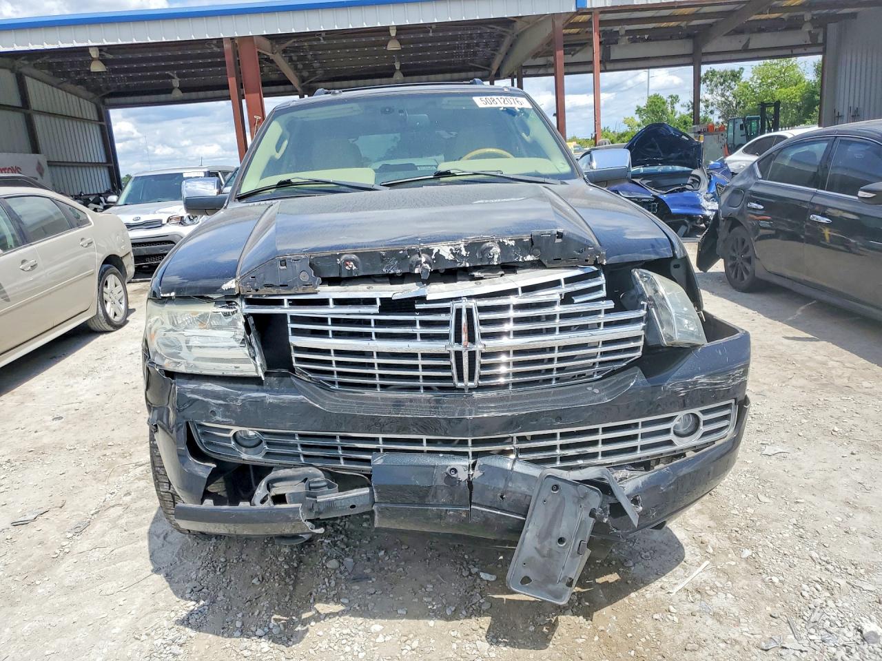 2010 Lincoln Navigator VIN 5LMJJ2H57AEJ10778 photo 5