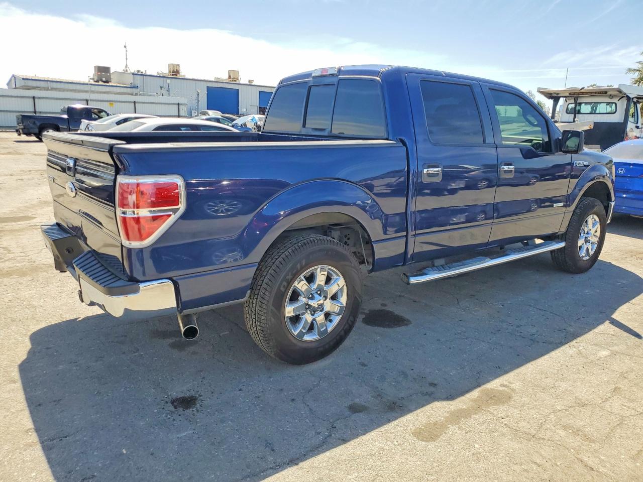 2011 Ford F150 VIN 1FTFW1CT1BFB61946 photo 3
