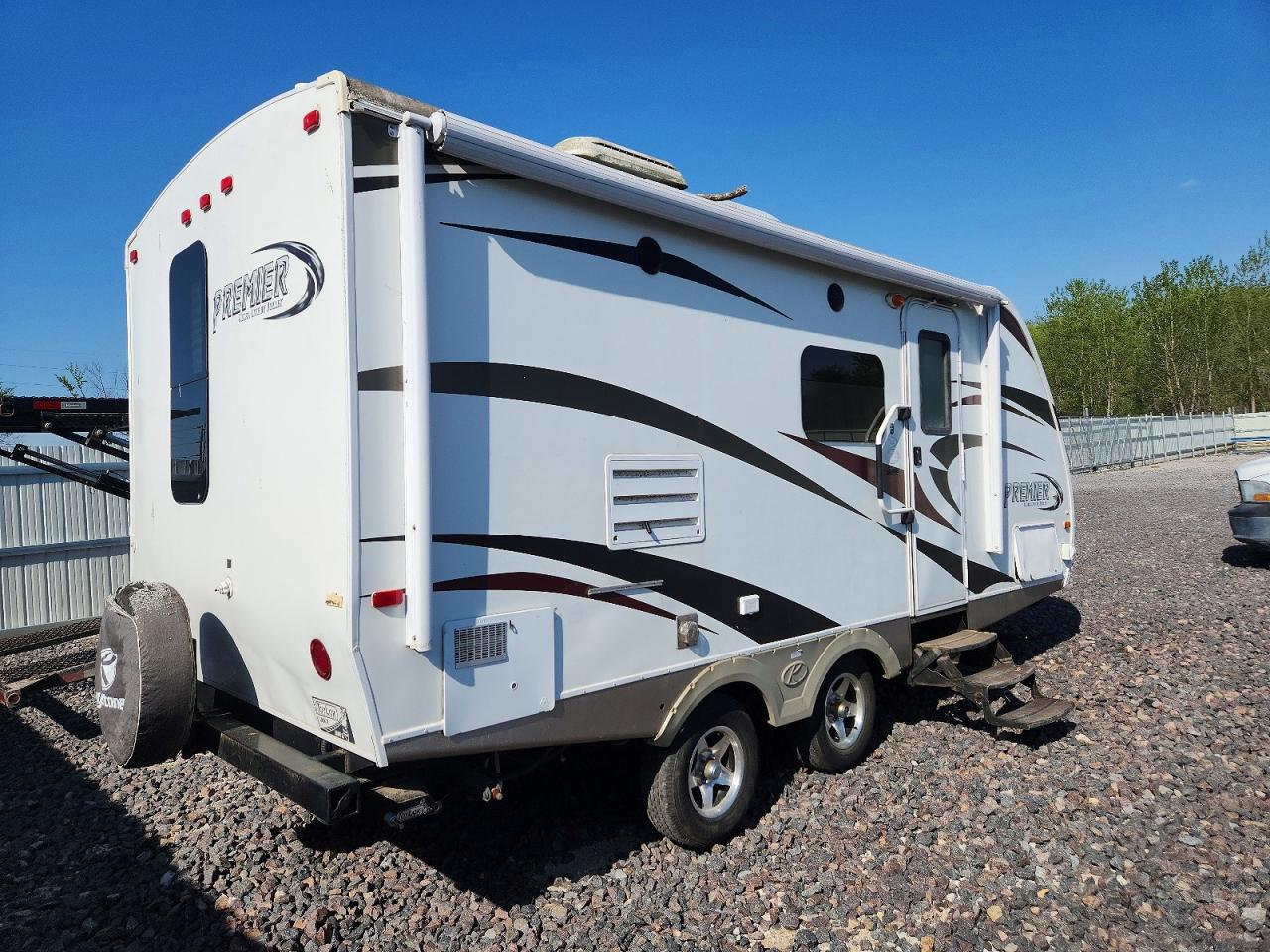 2011 KEYSTONE Bullet VIN 4YDT19F27BD422122 photo 4