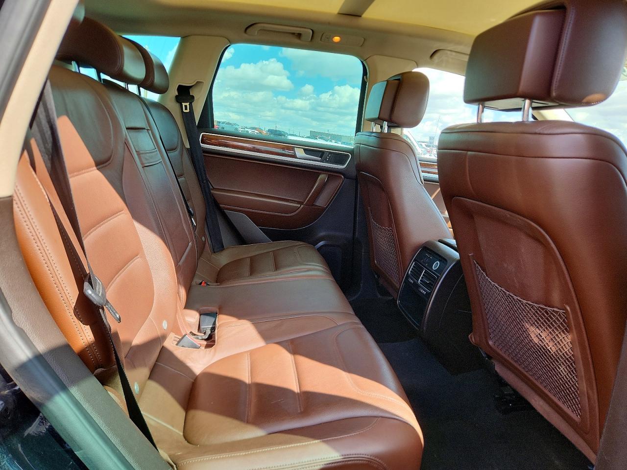 2013 Volkswagen Touareg VIN WVGDF9BPXDD010849 photo 11