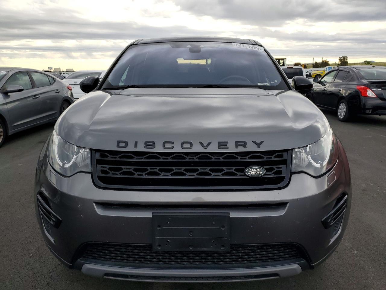 2017 Land Discovery VIN SALCP2BG1HH638844 photo 5