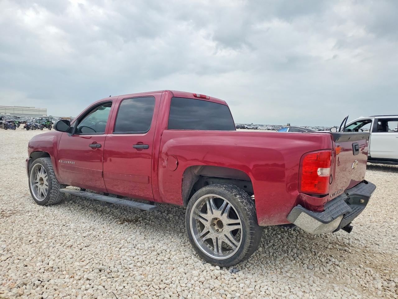 2007 Chevrolet All models VIN 2GCEC13J471674724 photo 2