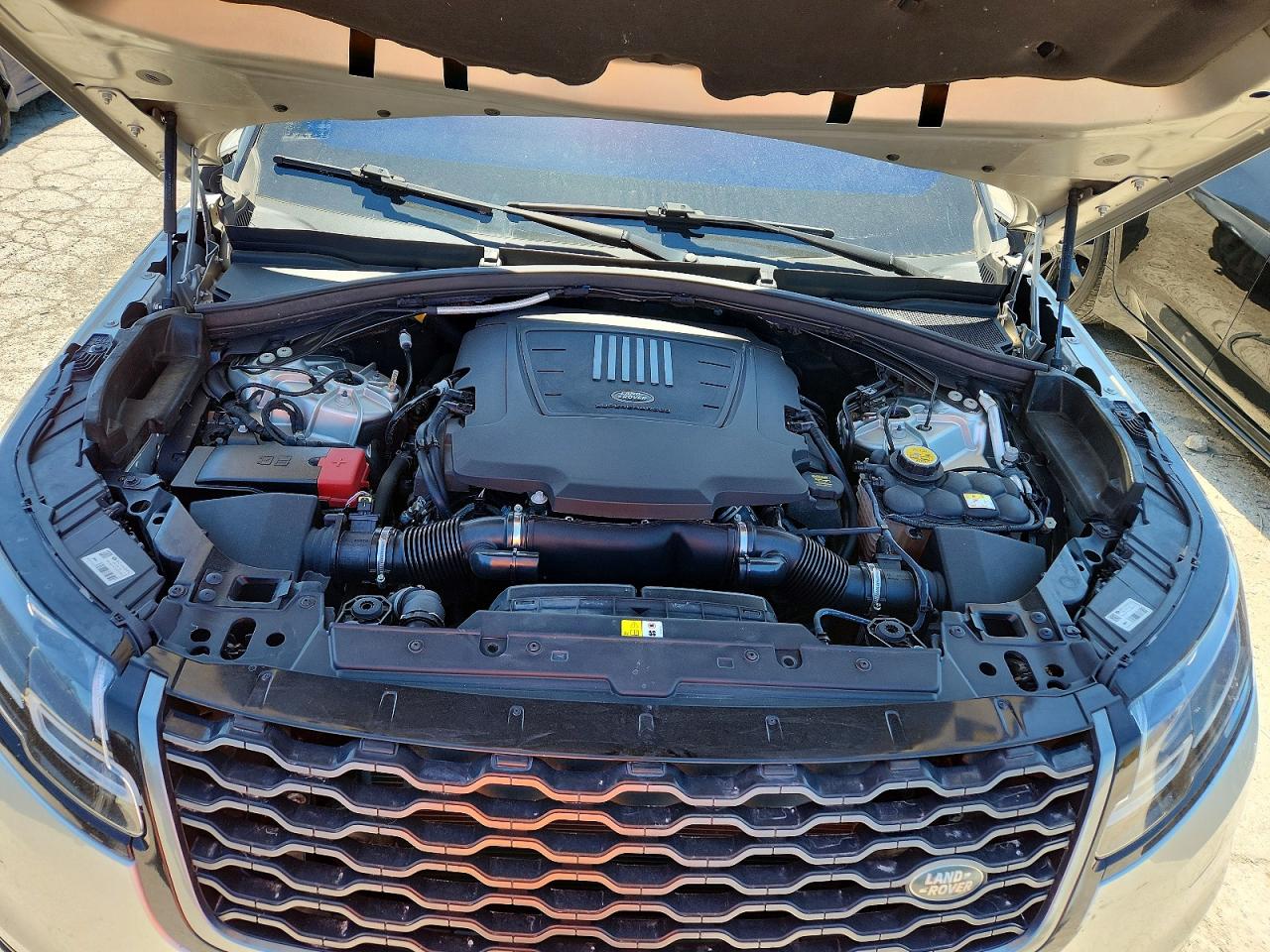 2019 Land Rangerover VIN SALYL2FV1KA213988 photo 12