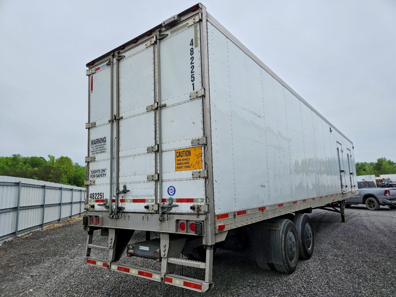 2015 UTILITY All models VIN 1UYVS2481FM408344 photo 4