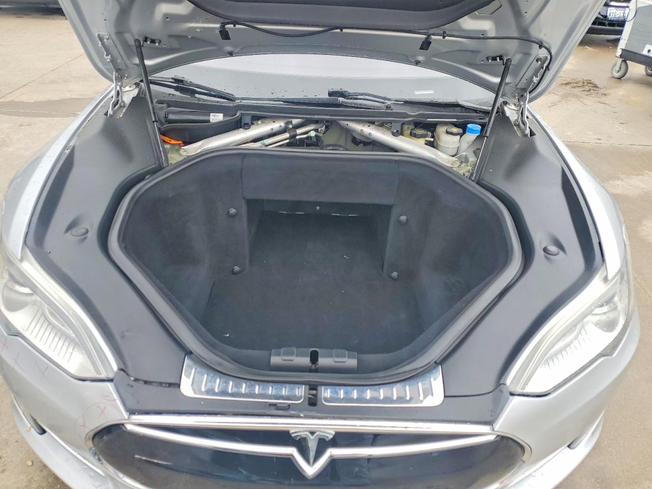 2013 Tesla Model s VIN 5YJSA1CN5DFP15737 photo 11