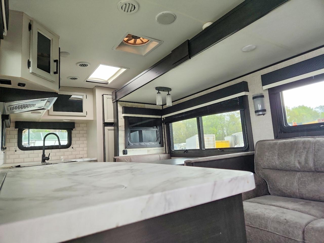 2022 JAYCO Travel tra VIN 1UJBJ0BR3N14G0140 photo 6