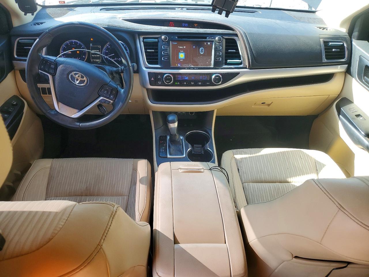 2019 Toyota Highlander VIN 5TDBZRFH7KS700663 photo 8