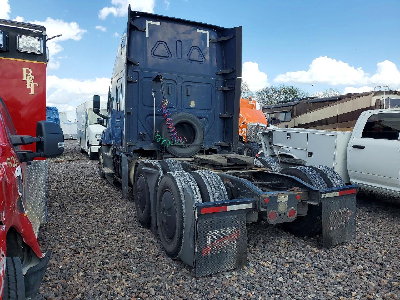 2021 FREIGHTLINER All other VIN 1FUJHHDR2MLMA3880 photo 3