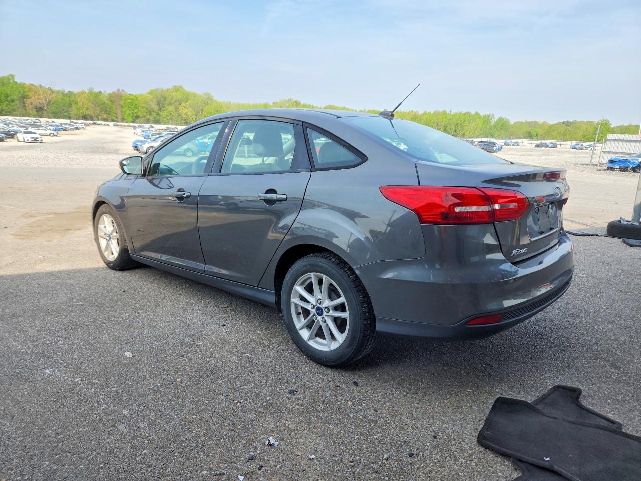 2016 Ford All models VIN 1FADP3F27GL226347 photo 2