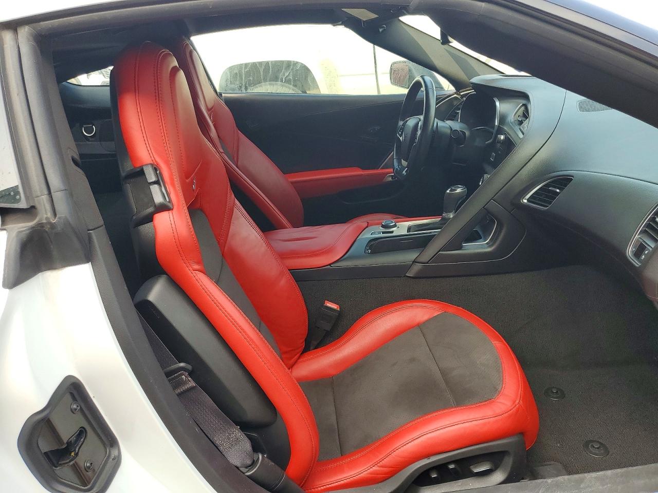 2016 Chevrolet Corvette VIN 1G1YK2D72G5104964 photo 10