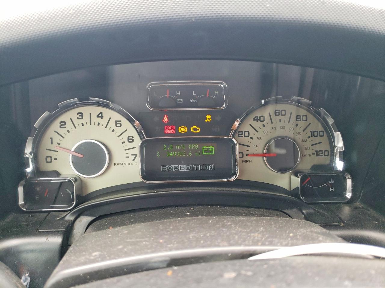 2010 Ford Expedition VIN 1FMJK1K52AEB67098 photo 9